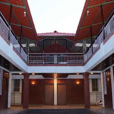 Vanvarsha Resort Chandoli Extérieur photo
