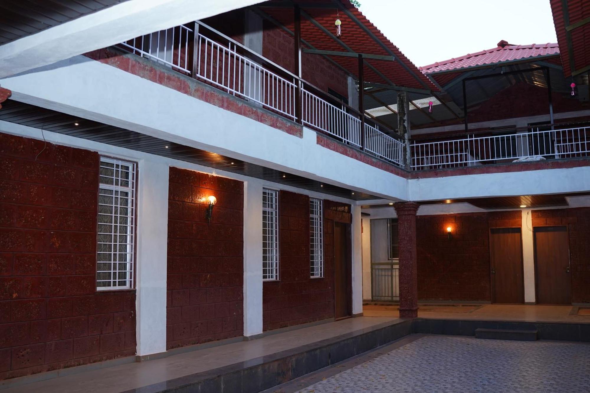 Vanvarsha Resort Chandoli Extérieur photo